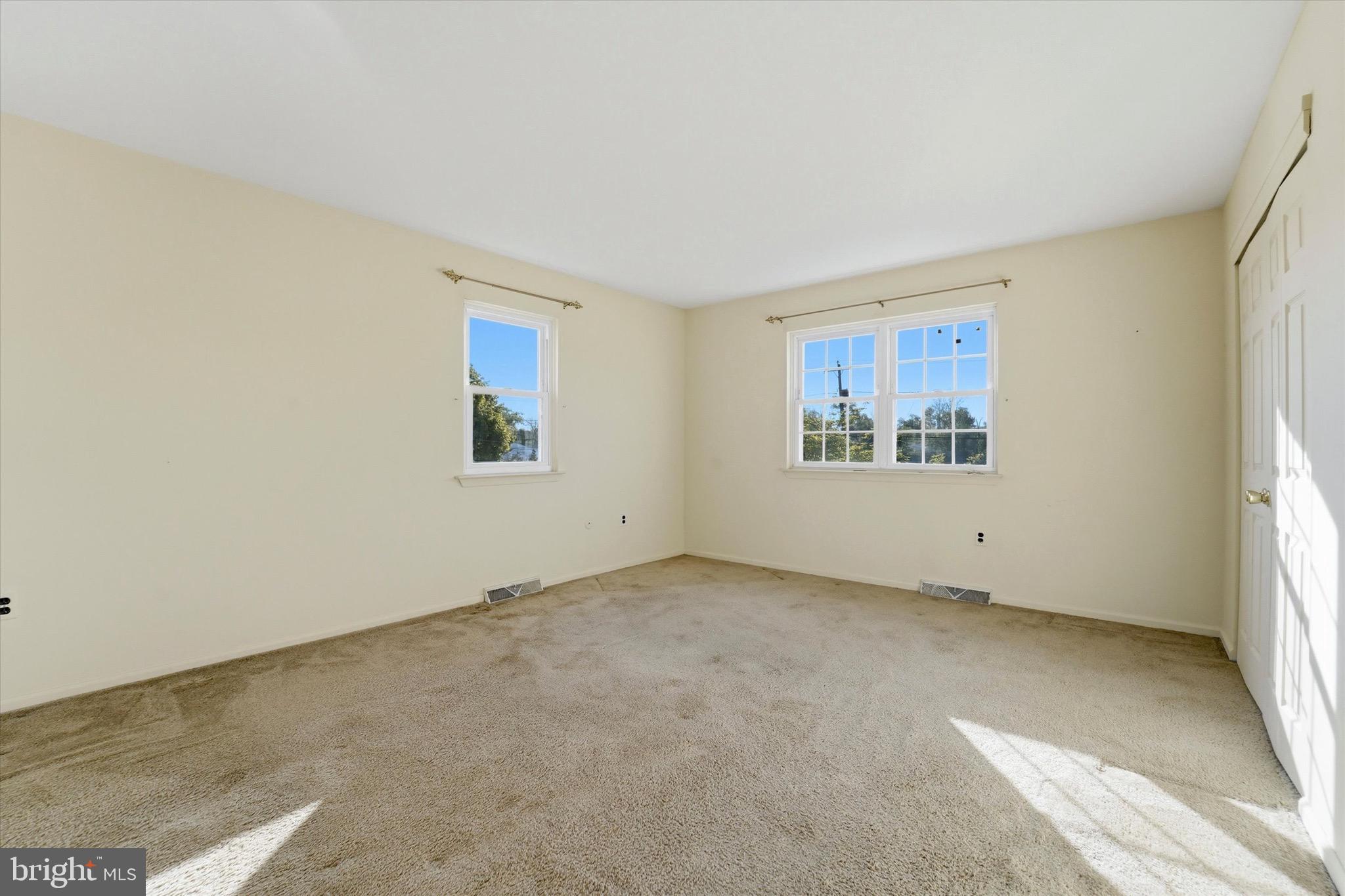 305 Roesch Avenue Oreland, PA 19075 - Photo 21 of 34