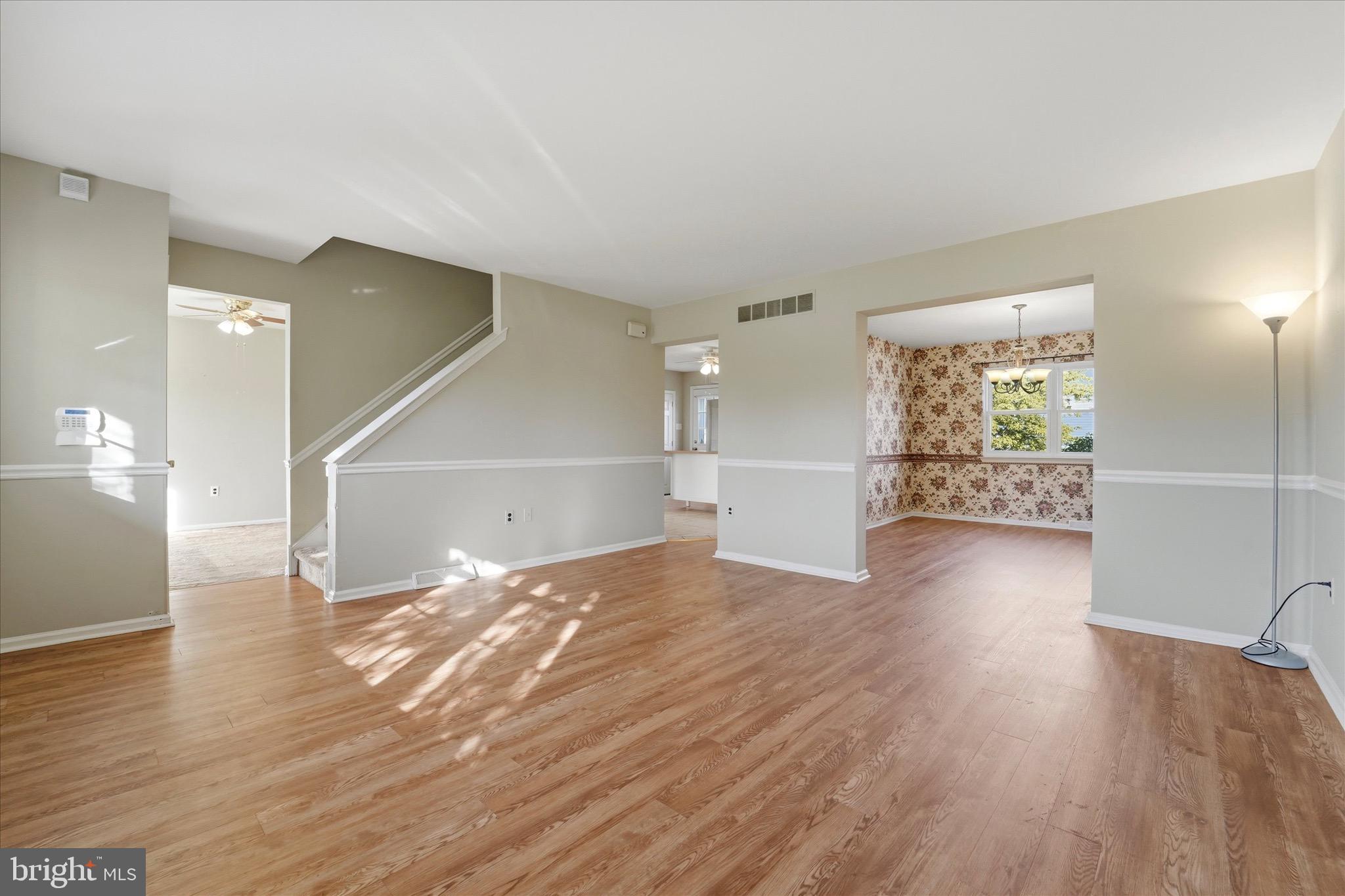 305 Roesch Avenue Oreland, PA 19075 - Photo 6 of 34