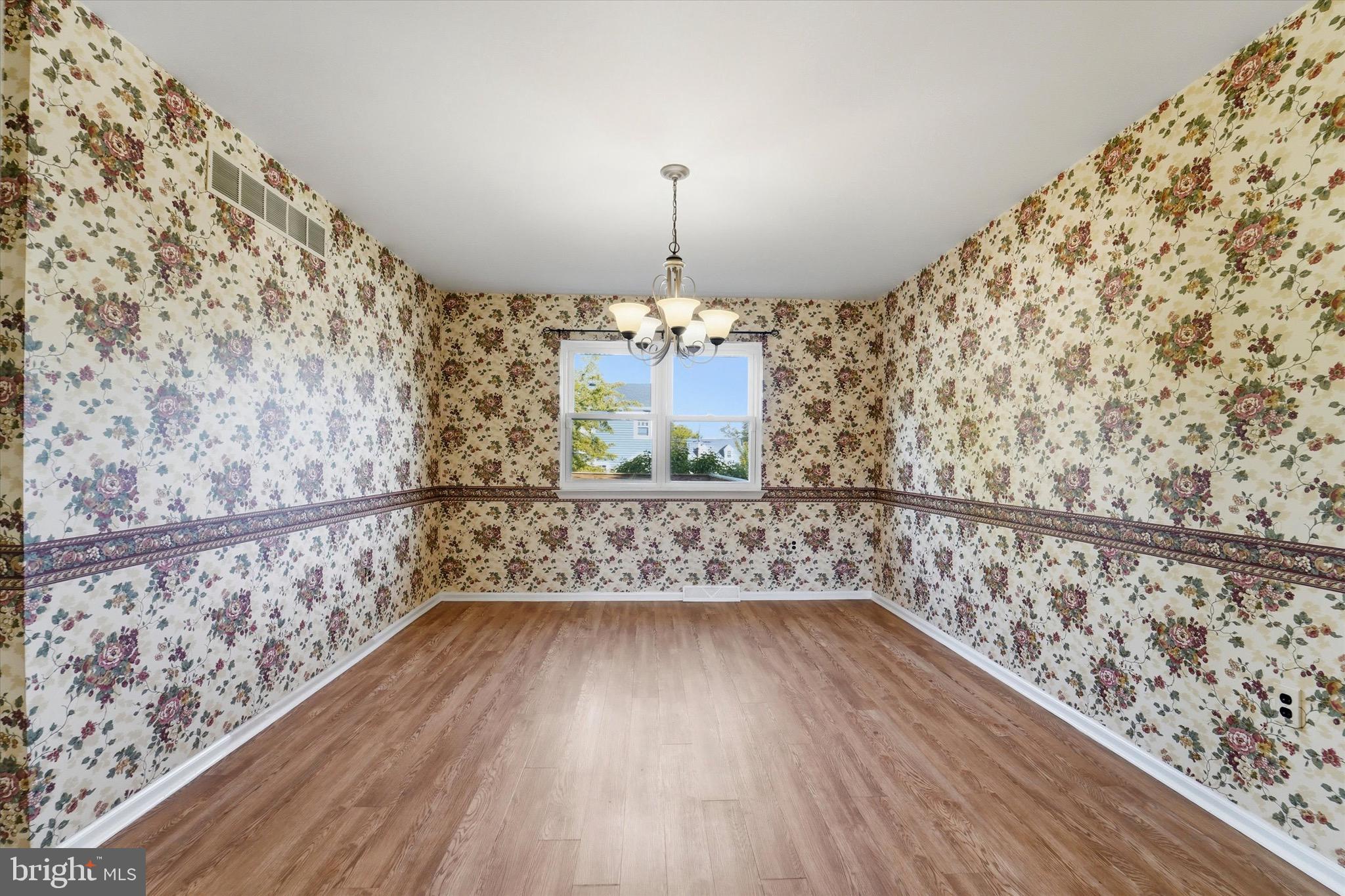 305 Roesch Avenue Oreland, PA 19075 - Photo 7 of 34