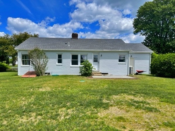 109 Bay Road Hadley, MA 01035 - Photo 2 of 13