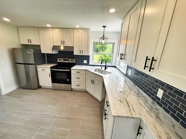 109 Bay Road Hadley, MA 01035 - Photo 4 of 13