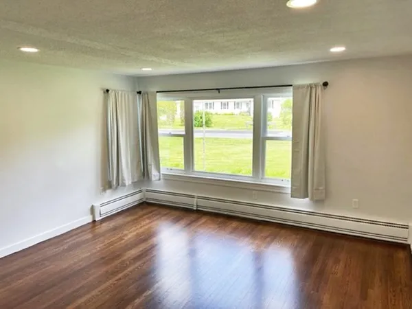 $489,000 | 109 Bay Road, Hadley, MA 01035