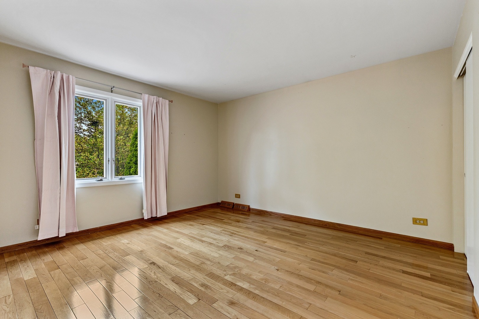 1012 Timber Lane Wilmette, IL 60091 - Photo 14 of 27