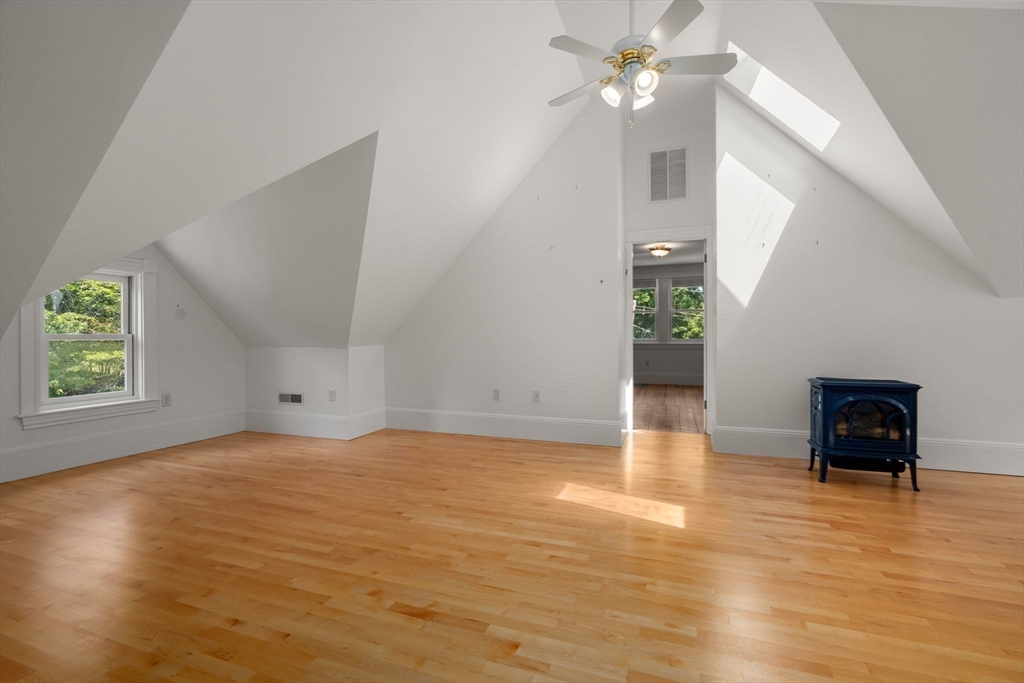 302 Concord Road Weston, MA 02493 - Photo 31 of 38 Gallery Image 31