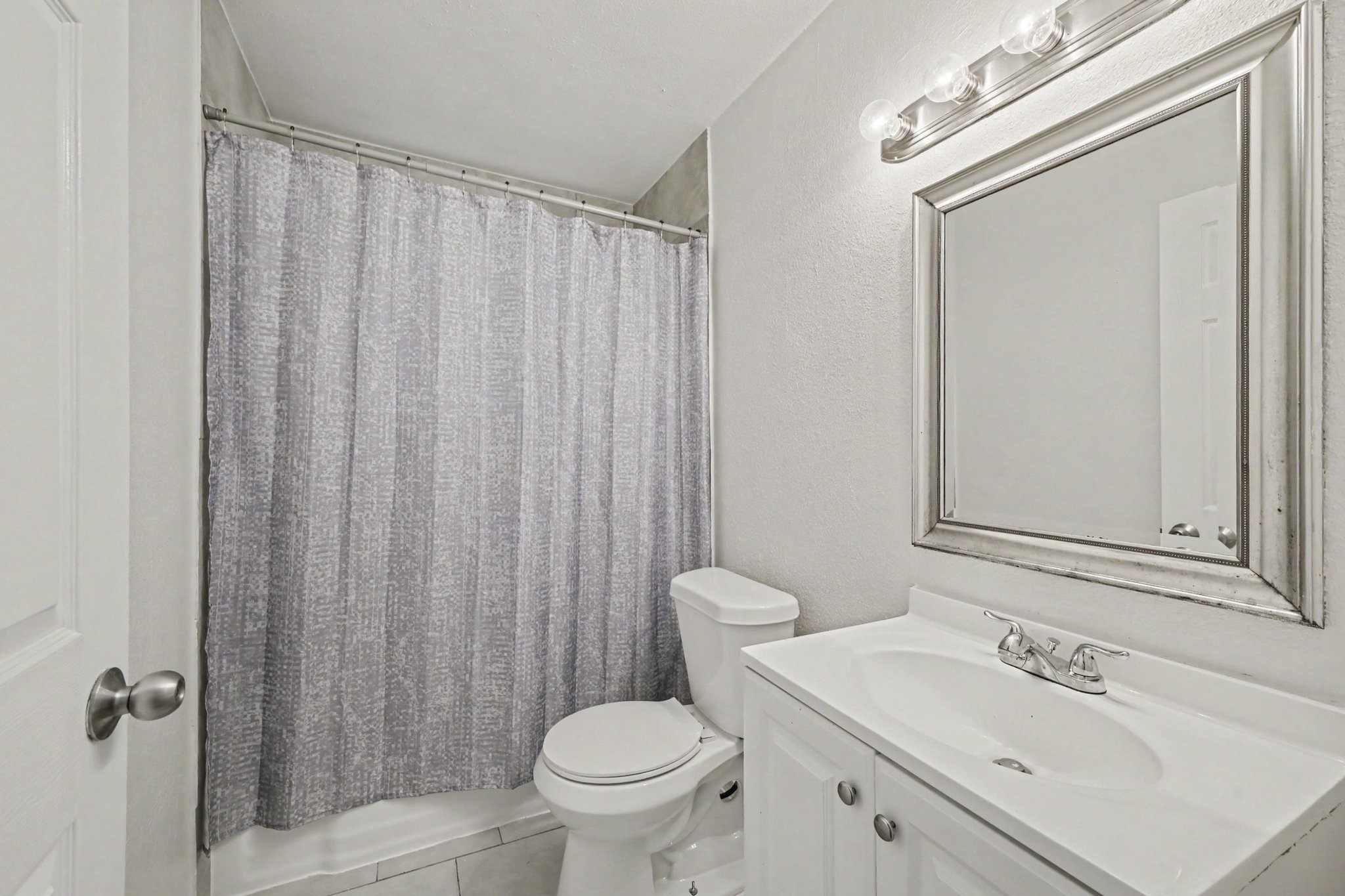 716 Hargest Street, Unit B Prairie View, TX 77445 - Photo 13 of 15 Gallery Image 13