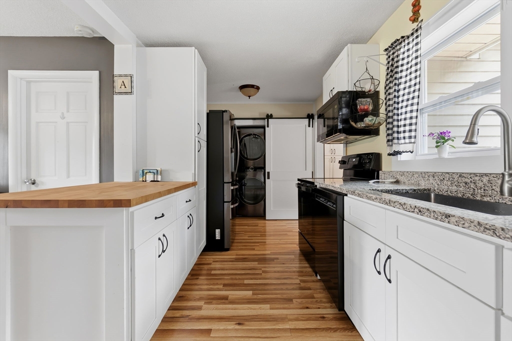 6 Appletree Road Danvers, MA 01923 - Photo 9 of 31 Gallery Image 9