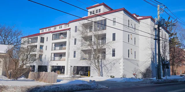 $314,900 | 96 River Road, Unit 303, Manchester, NH 03104