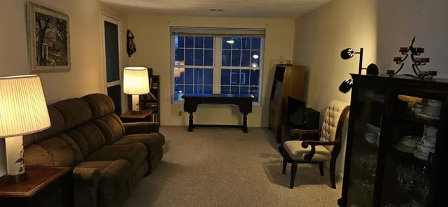 $314,900 | 96 River Road, Unit 303, Manchester, NH 03104