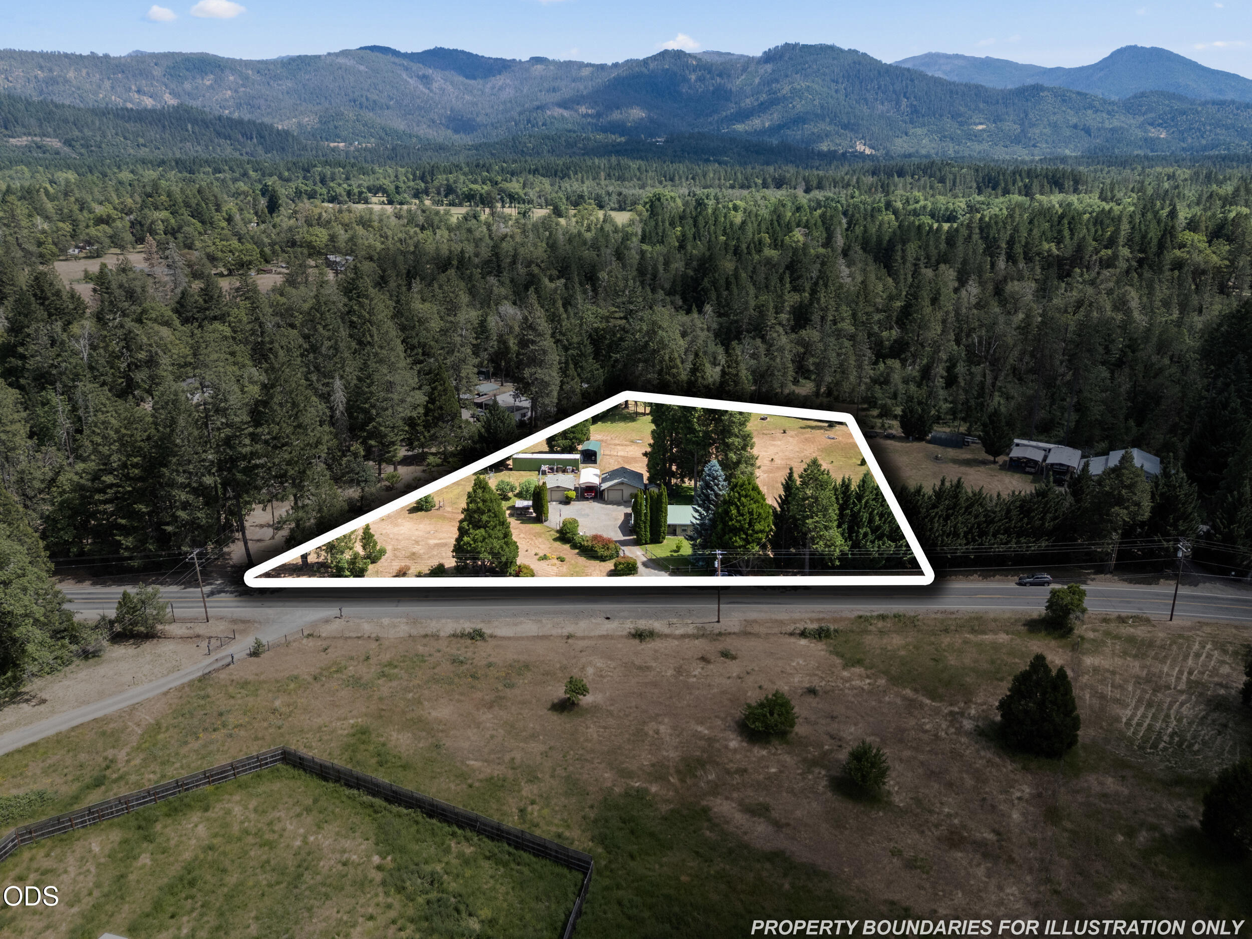 4551 Holland Loop Road Cave Junction, OR 97523 - Photo 37 of 41