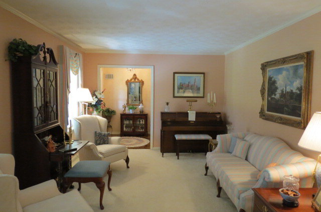 1479 Girl Scout Road Lizella, GA 31052 - Photo 3 of 25 a living room with furniture and a window