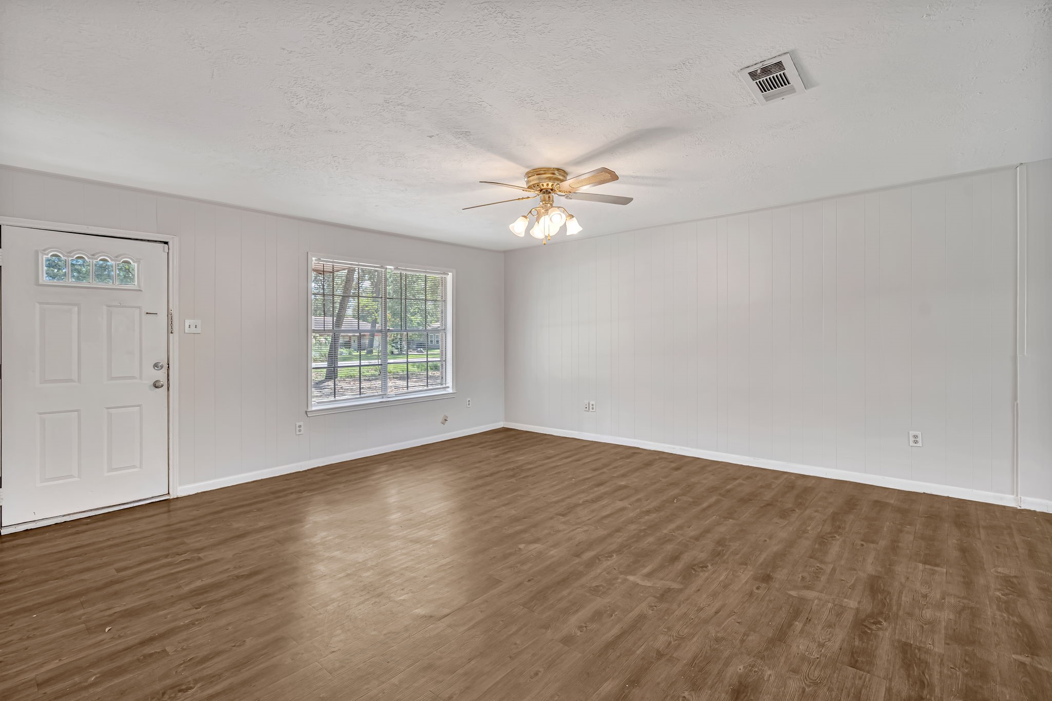 3699 Piney Point Road Conroe, TX 77301 - Photo 7 of 29