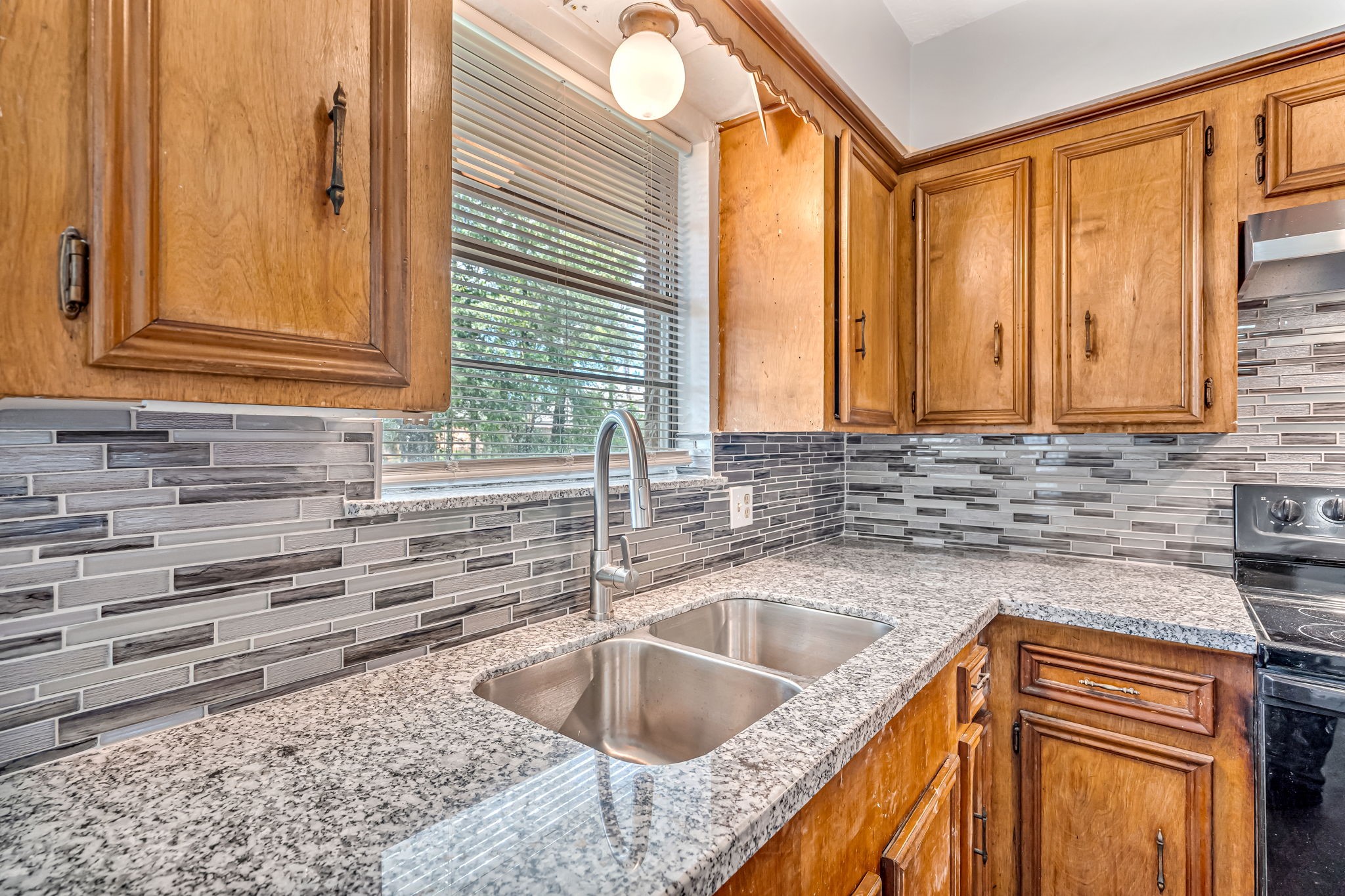 3699 Piney Point Road Conroe, TX 77301 - Photo 9 of 29