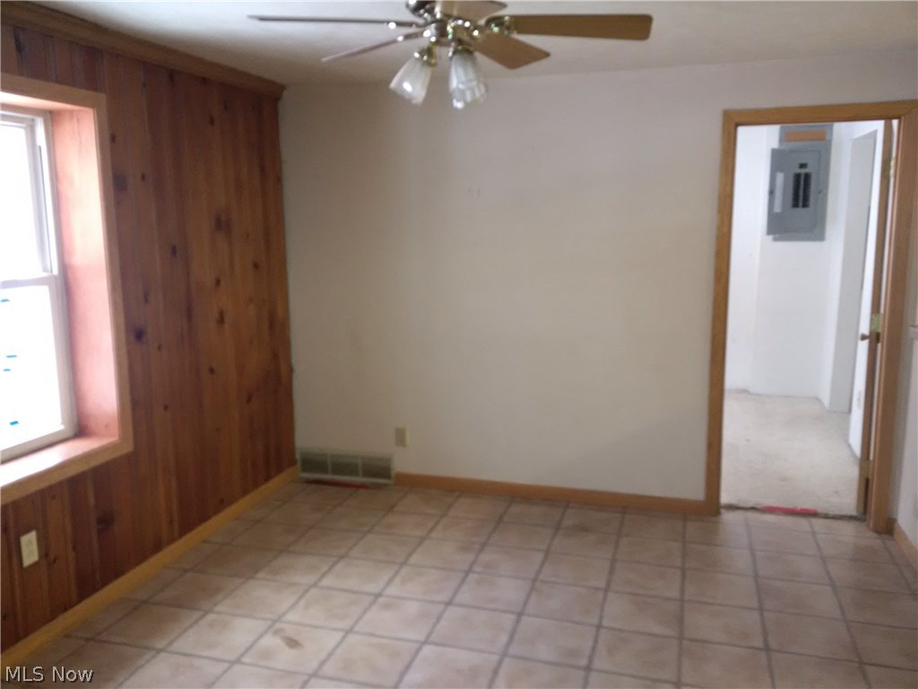 4131 Mapleton Street Southeast Canton, OH 44707 - Photo 5 of 19 Gallery Image 5