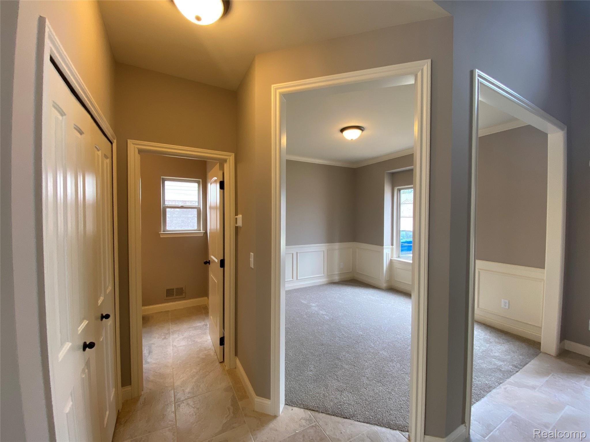 23839 Ravenswood Road Macomb, MI 48042 - Photo 2 of 17 IMG_1975.JPG