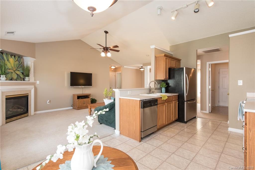 159 Bluffton Road, Unit 88 Mooresville, NC 28115 - Photo 3 of 29 Gallery Image 3