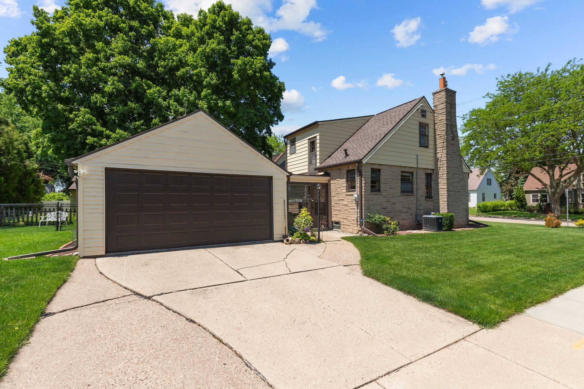 731 East Fremont Street Appleton, WI 54915 - Photo 38 of 54