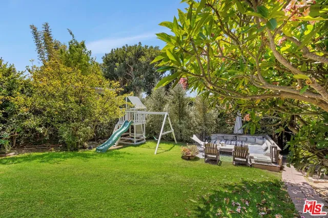 $9,995 | 235 Bronwood Avenue, Los Angeles, CA 90049