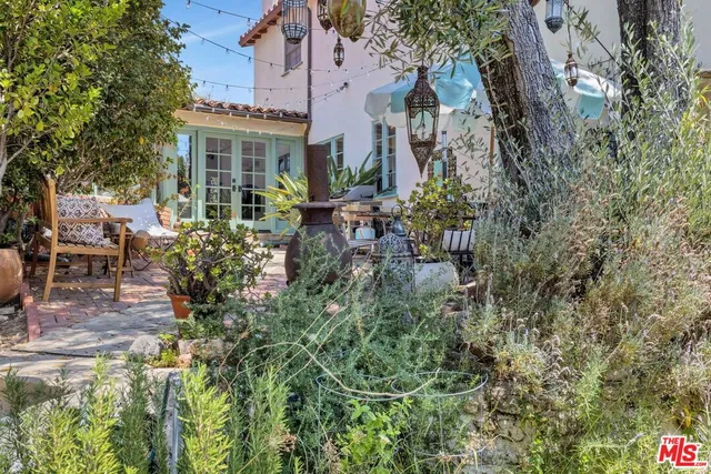 $9,995 | 235 Bronwood Avenue, Los Angeles, CA 90049