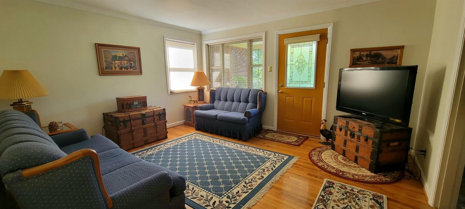1512 Hunt Road Reading, OH 45215 - Photo 7 of 36