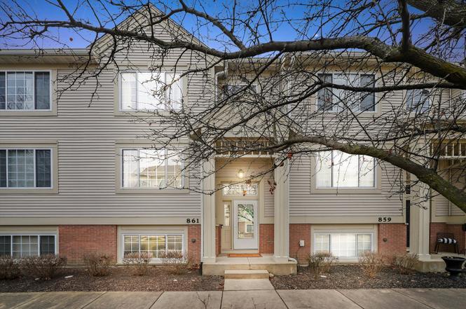 861 Pheasant Trail, Unit 861 St. Charles, IL 60174 - Photo 2 of 30