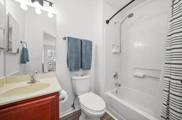 $2,900 | 861 Pheasant Trail, Unit 861, St. Charles, IL 60174