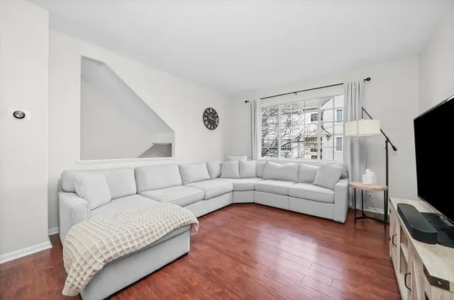 $2,900 | 861 Pheasant Trail, Unit 861, St. Charles, IL 60174