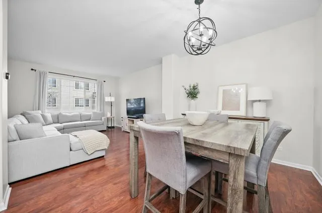 $2,900 | 861 Pheasant Trail, Unit 861, St. Charles, IL 60174