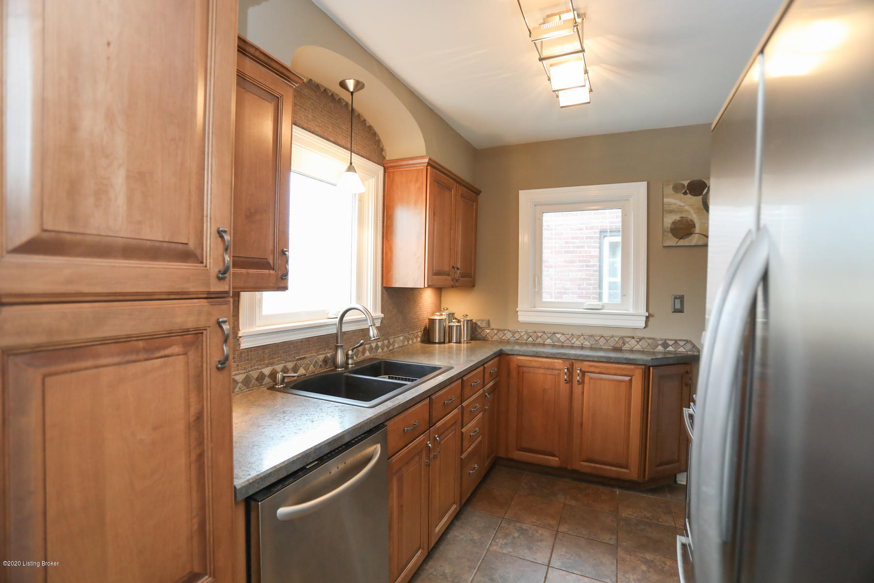 1013 Greenleaf Road Louisville, KY 40213 - Photo 11 of 40 Kitchen