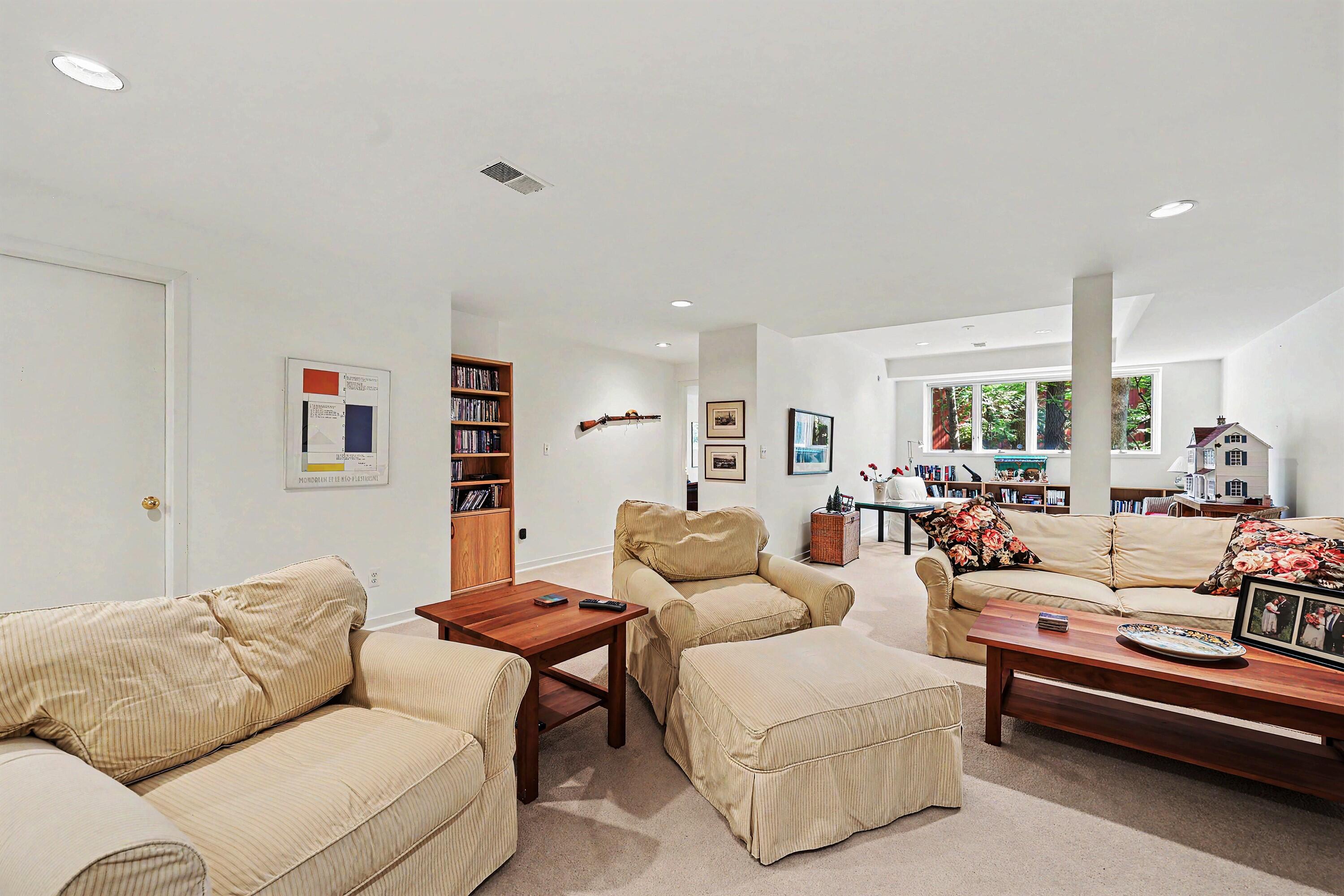 685 Green Road Ann Arbor, MI 48105 - Photo 64 of 83 CFHJ8143