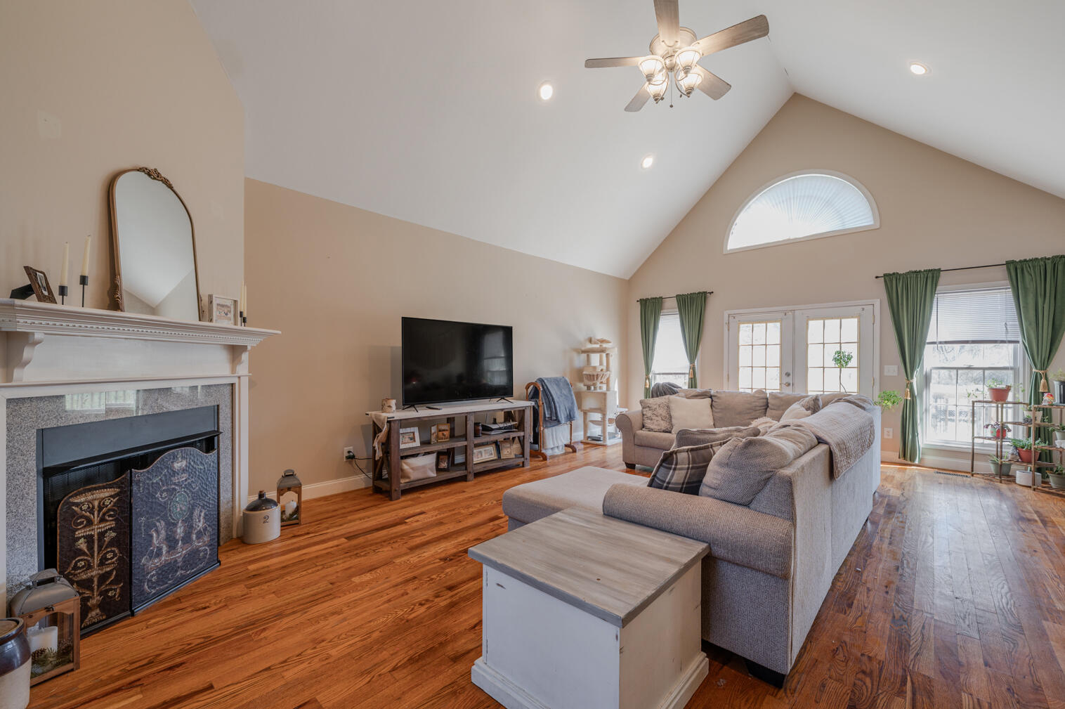 271 Jamestown Road Menlo, GA 30731 - Photo 10 of 48 Living Room