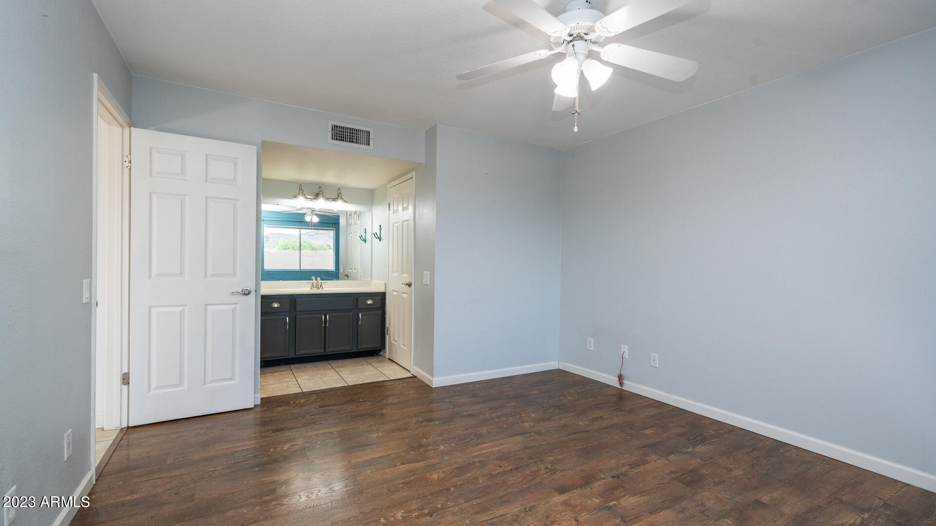 1717 East Grandview Road Phoenix, AZ 85022 - Photo 15 of 27 1717 E Grandview Rd-15