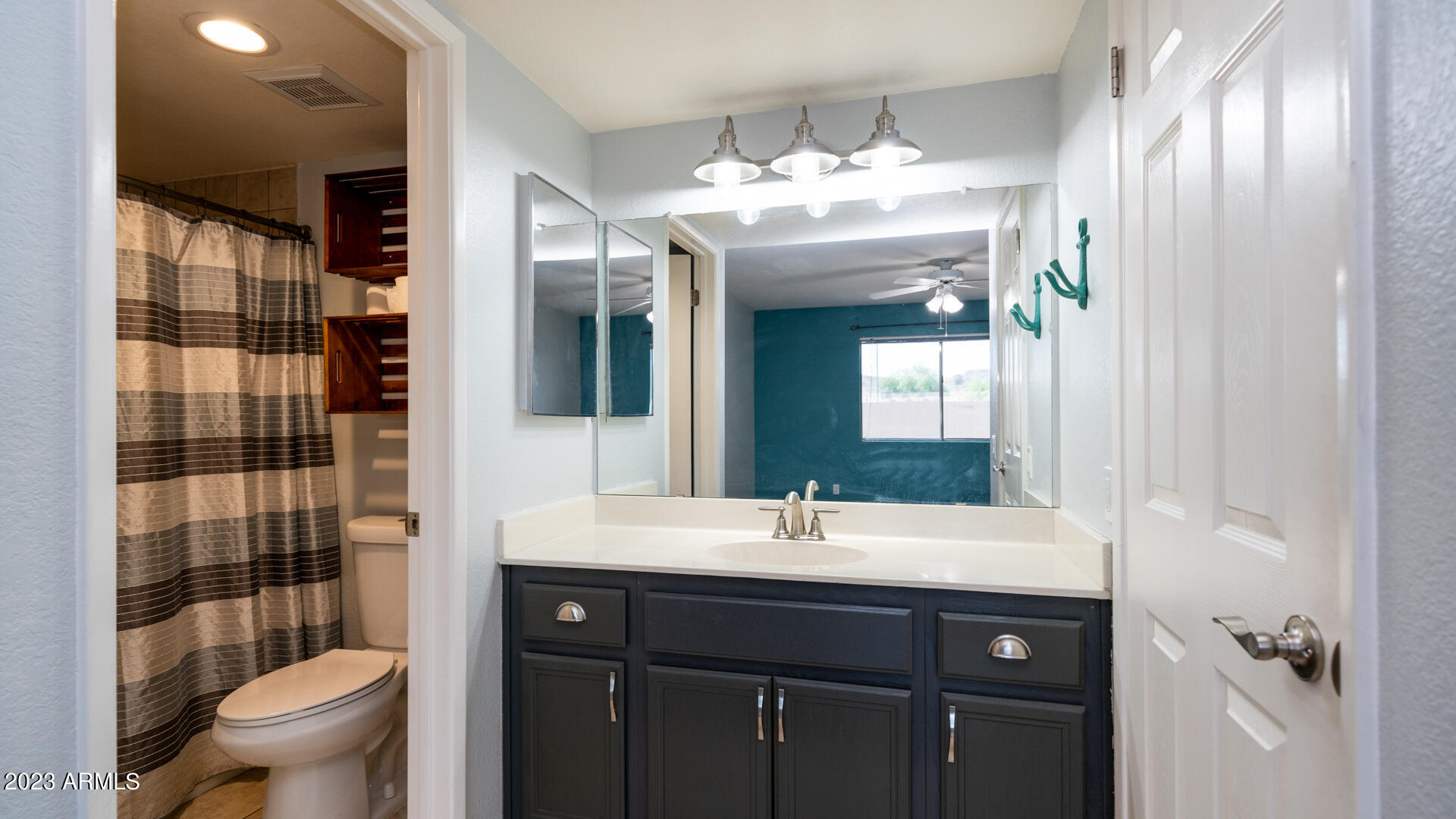 1717 East Grandview Road Phoenix, AZ 85022 - Photo 16 of 27 1717 E Grandview Rd-16