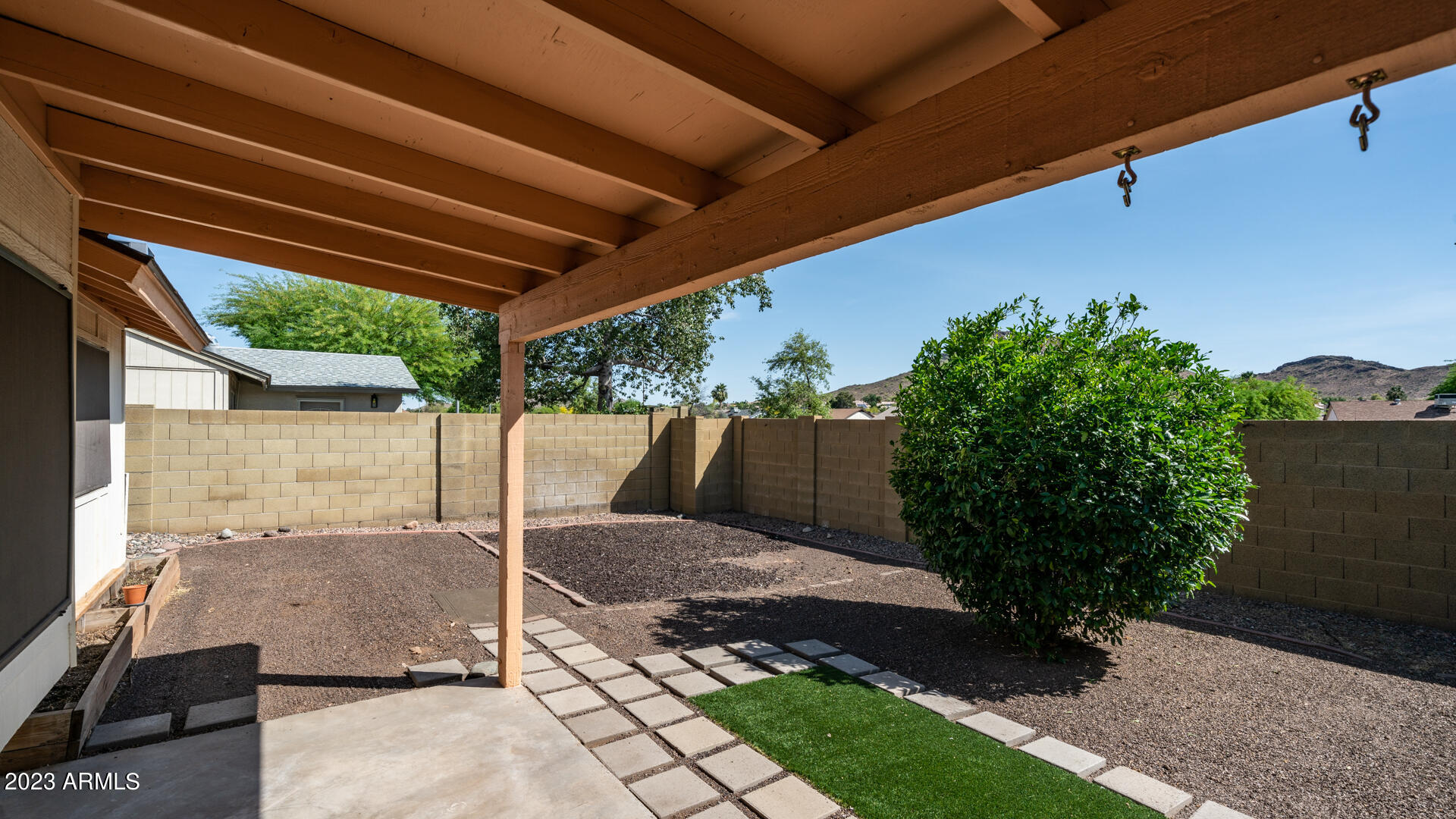 1717 East Grandview Road Phoenix, AZ 85022 - Photo 21 of 27 1717 E Grandview Rd-24