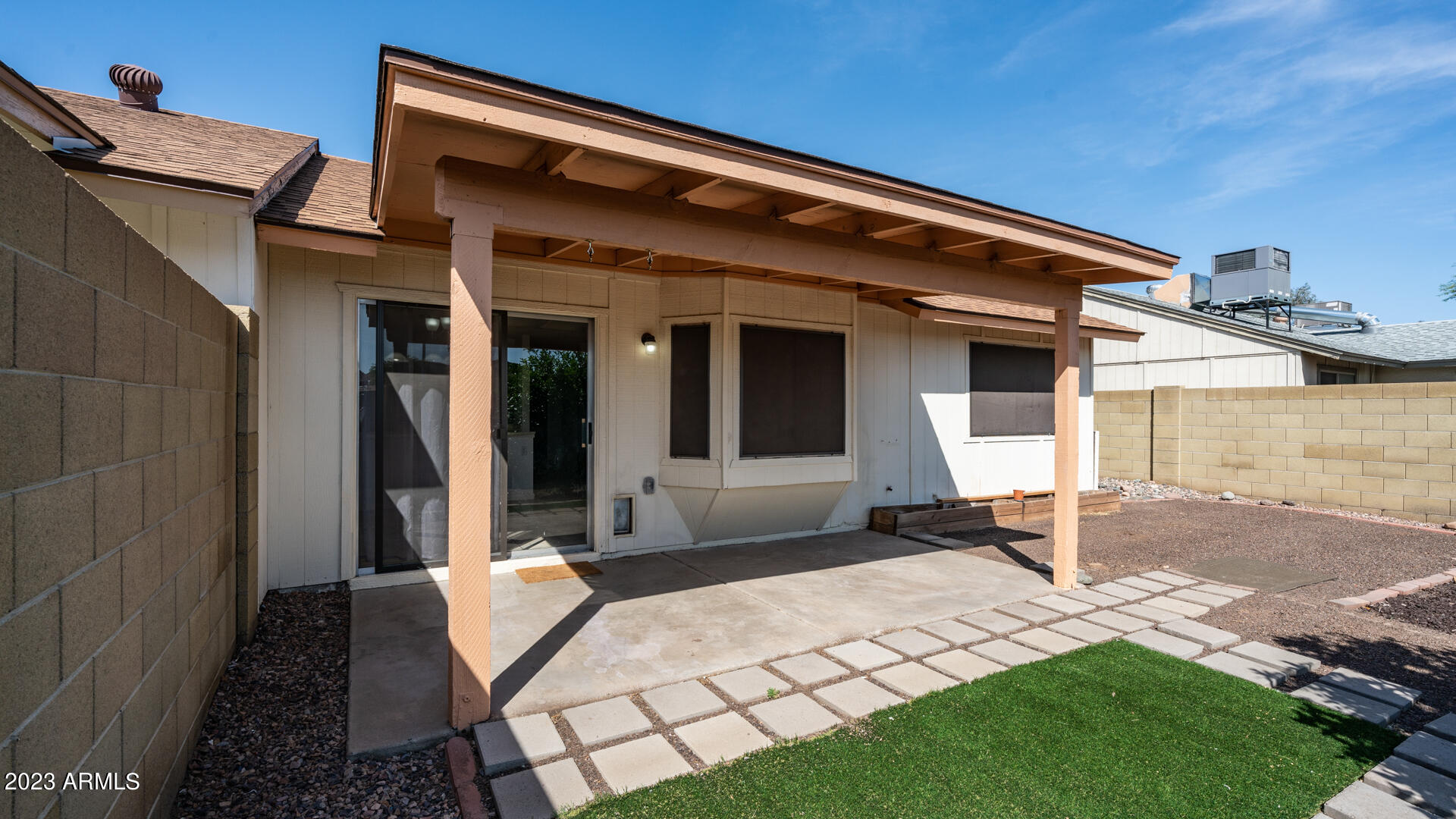 1717 East Grandview Road Phoenix, AZ 85022 - Photo 23 of 27 1717 E Grandview Rd-26