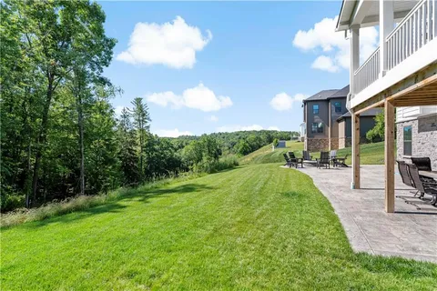 $1,090,000 | 125 Abigail Drive, Mars, PA 16046