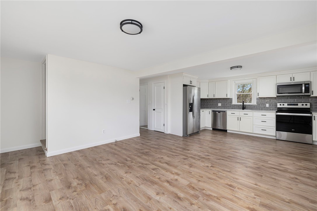 26 Limestone Street Warwick, RI 02889 - Photo 11 of 44