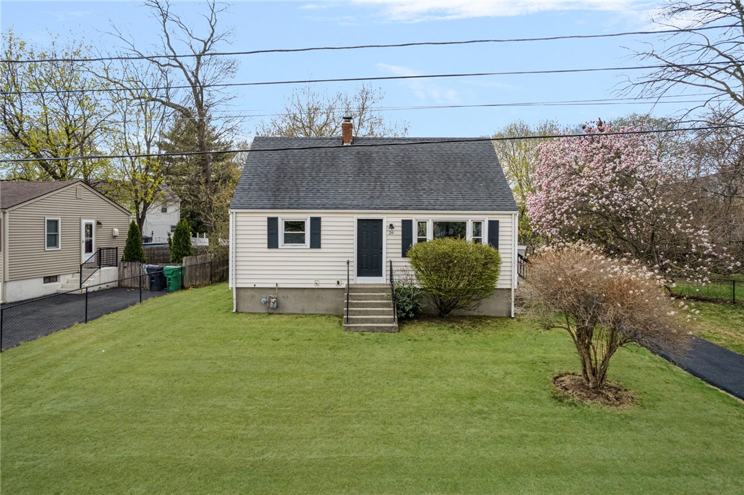 26 Limestone Street Warwick, RI 02889 - Photo 3 of 44