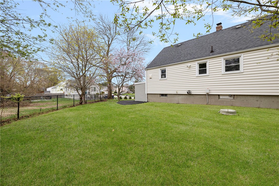 26 Limestone Street Warwick, RI 02889 - Photo 38 of 44