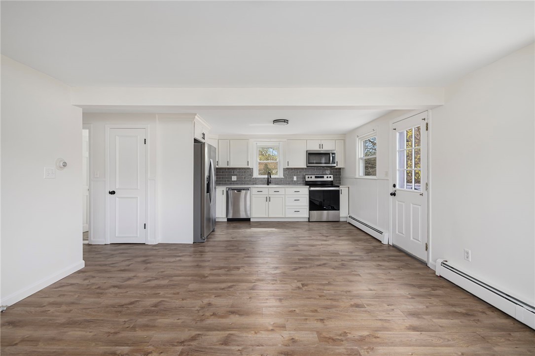 26 Limestone Street Warwick, RI 02889 - Photo 9 of 44