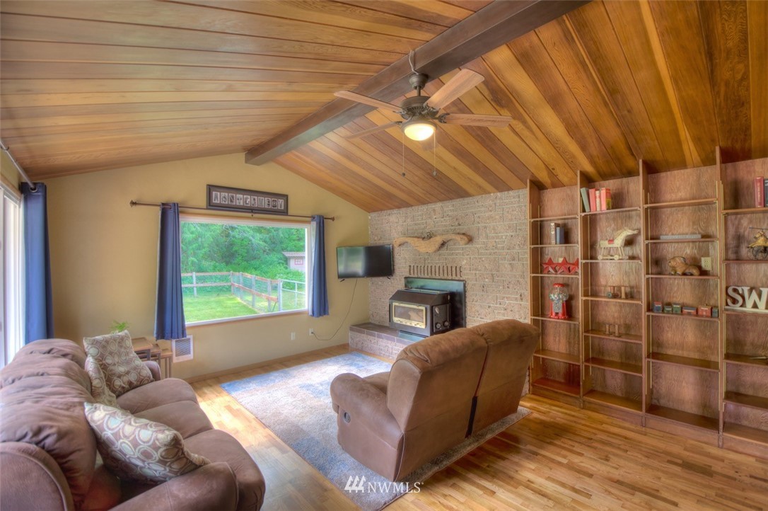 5611 Cedar Flats Road Southwest Olympia, WA 98512 - Photo 9 of 25 Gallery Image 9