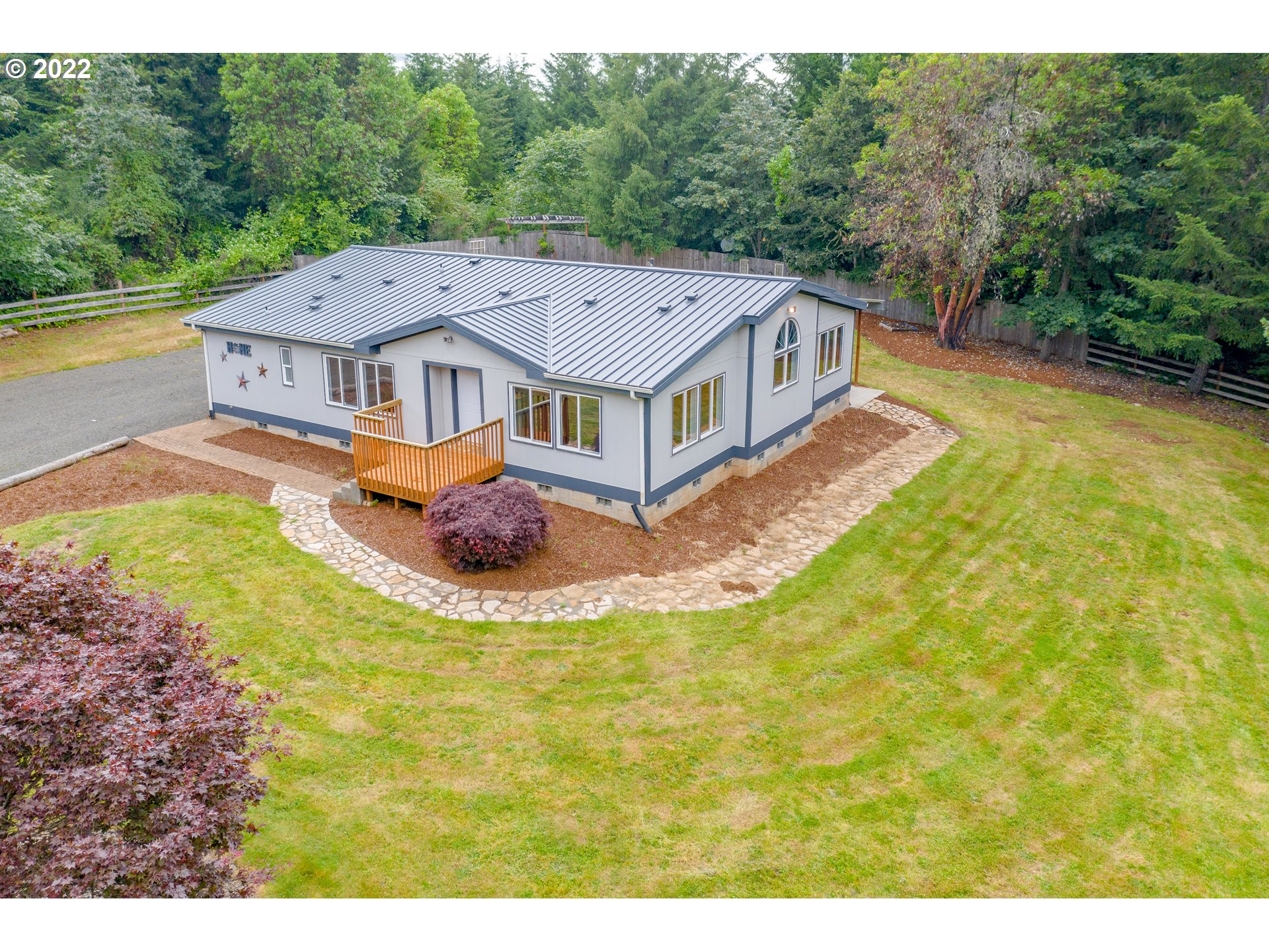 15820 May Road Dallas, OR 97338 - Photo 4 of 32