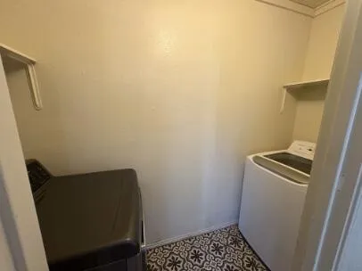 a view of utility room