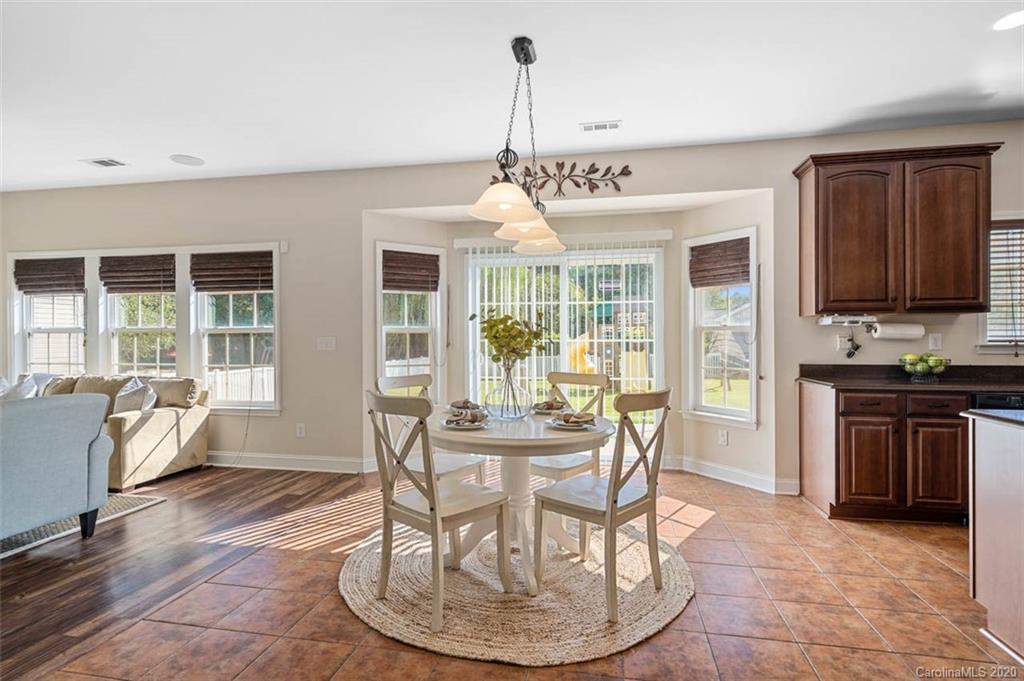 9606 Seamill Road Charlotte, NC 28278 - Photo 12 of 38 Gallery Image 12