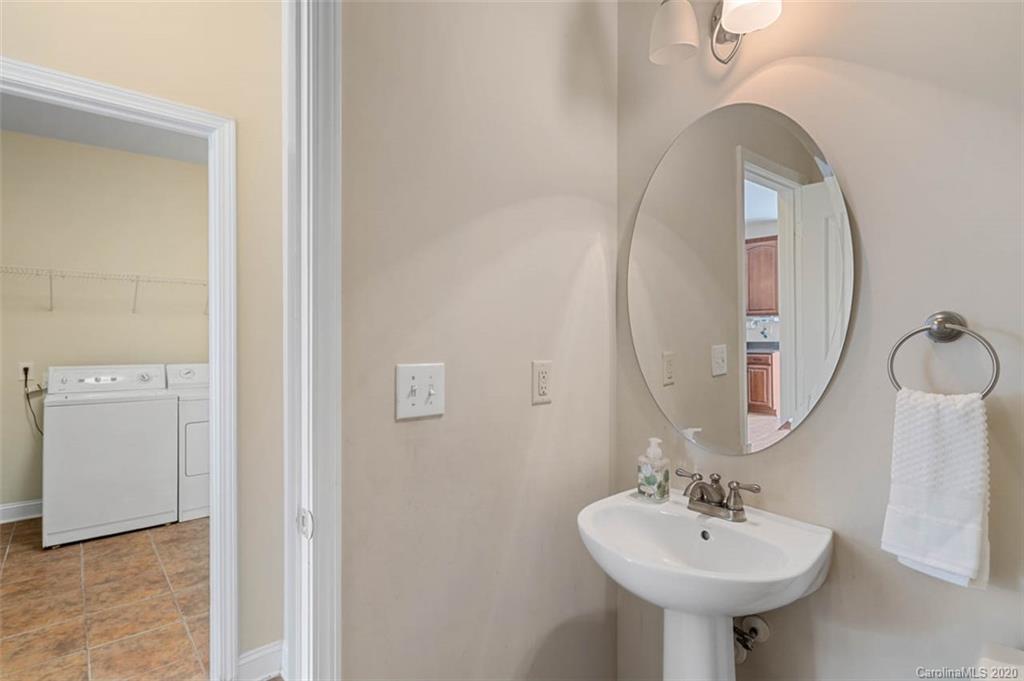 9606 Seamill Road Charlotte, NC 28278 - Photo 18 of 38 Gallery Image 18