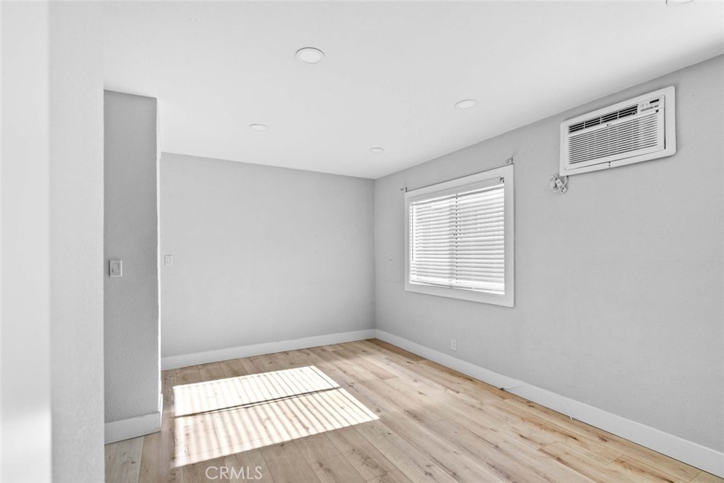 7137 Greeley Street, Unit 4 Tujunga, CA 91042 - Photo 15 of 29