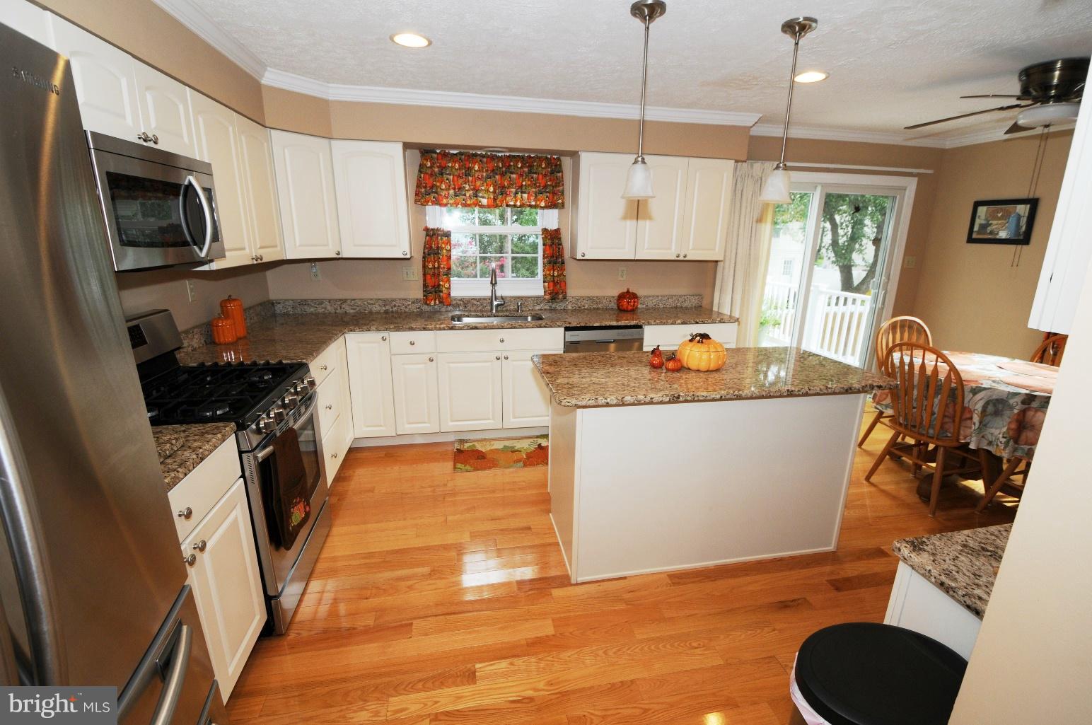 1020 Springhill Way Gambrills, MD 21054 - Photo 22 of 33 Kitchen
