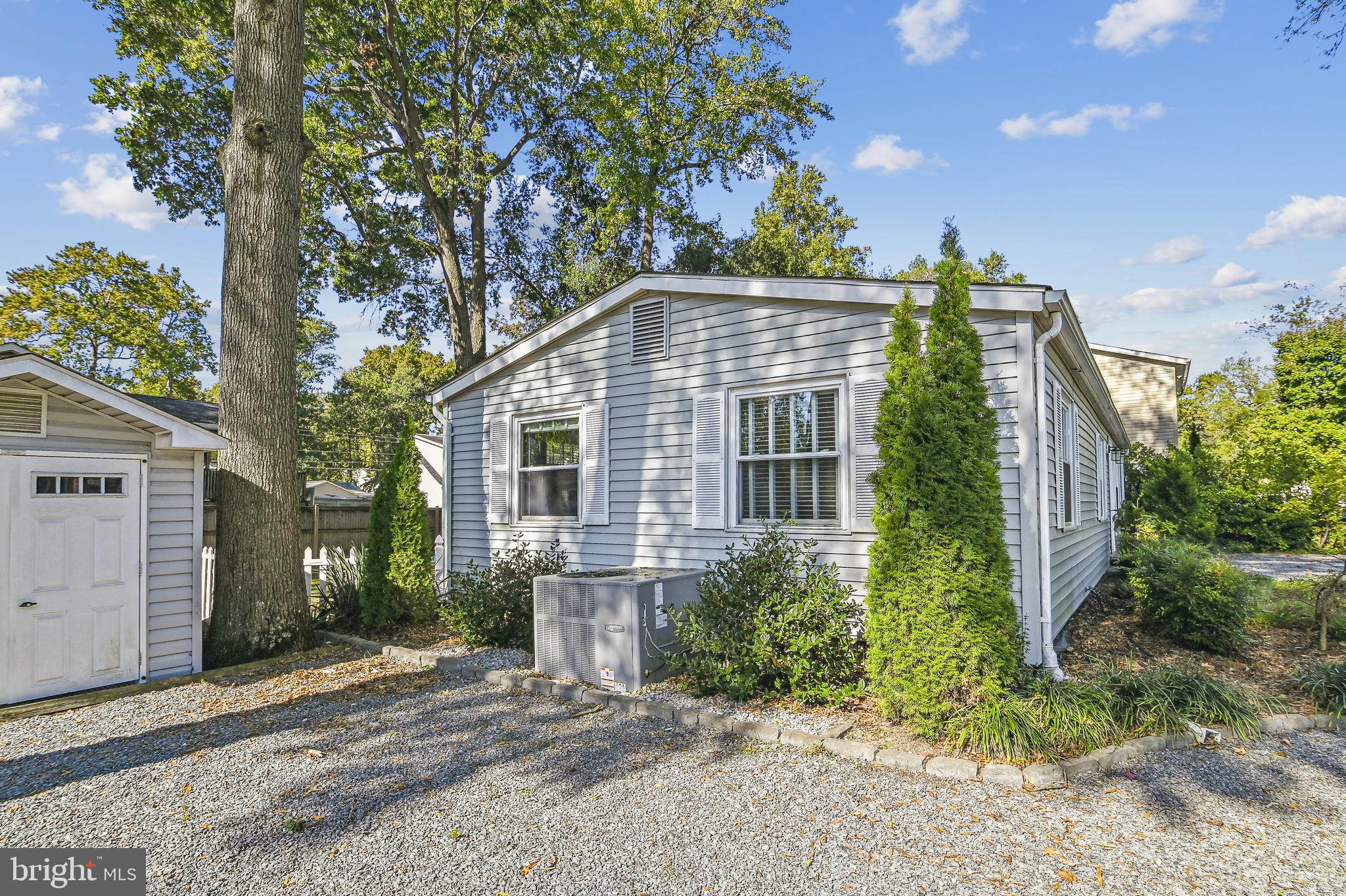 1736 Tacoma Road Edgewater, MD 21037 - Photo 32 of 46 Side View