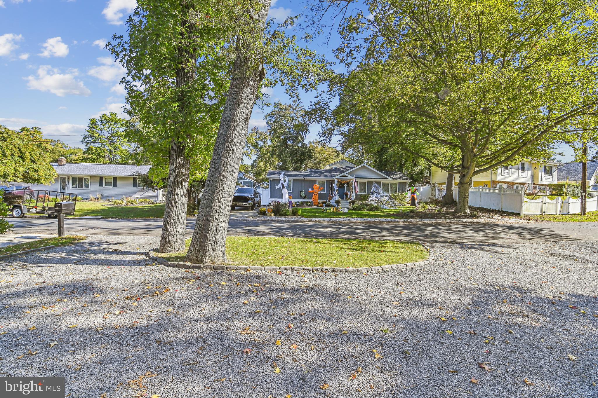 1736 Tacoma Road Edgewater, MD 21037 - Photo 35 of 46 Driveway