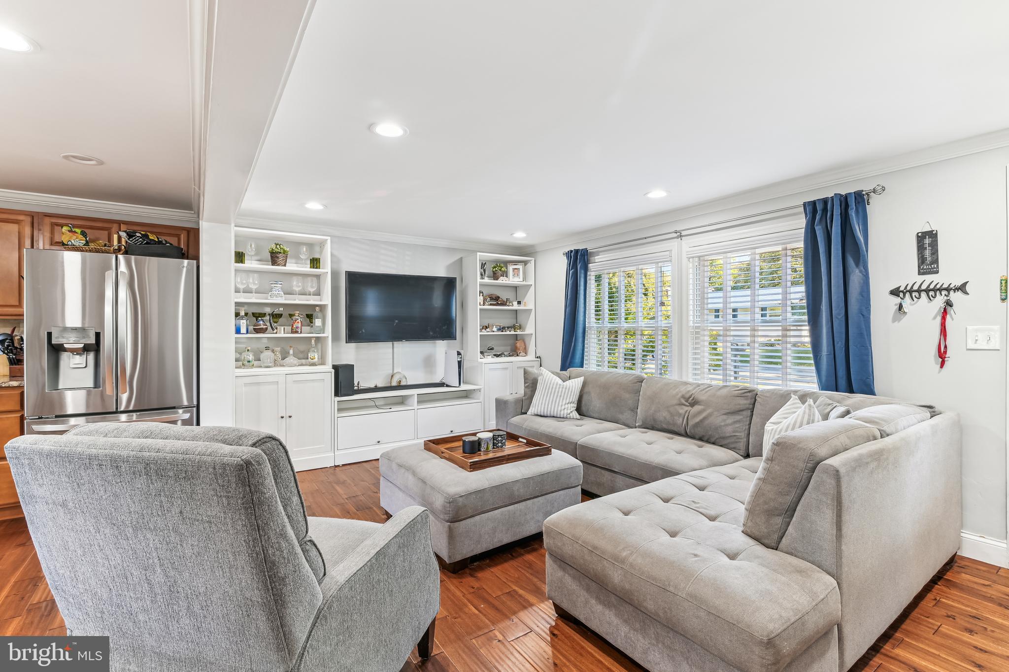1736 Tacoma Road Edgewater, MD 21037 - Photo 6 of 46 Living Room