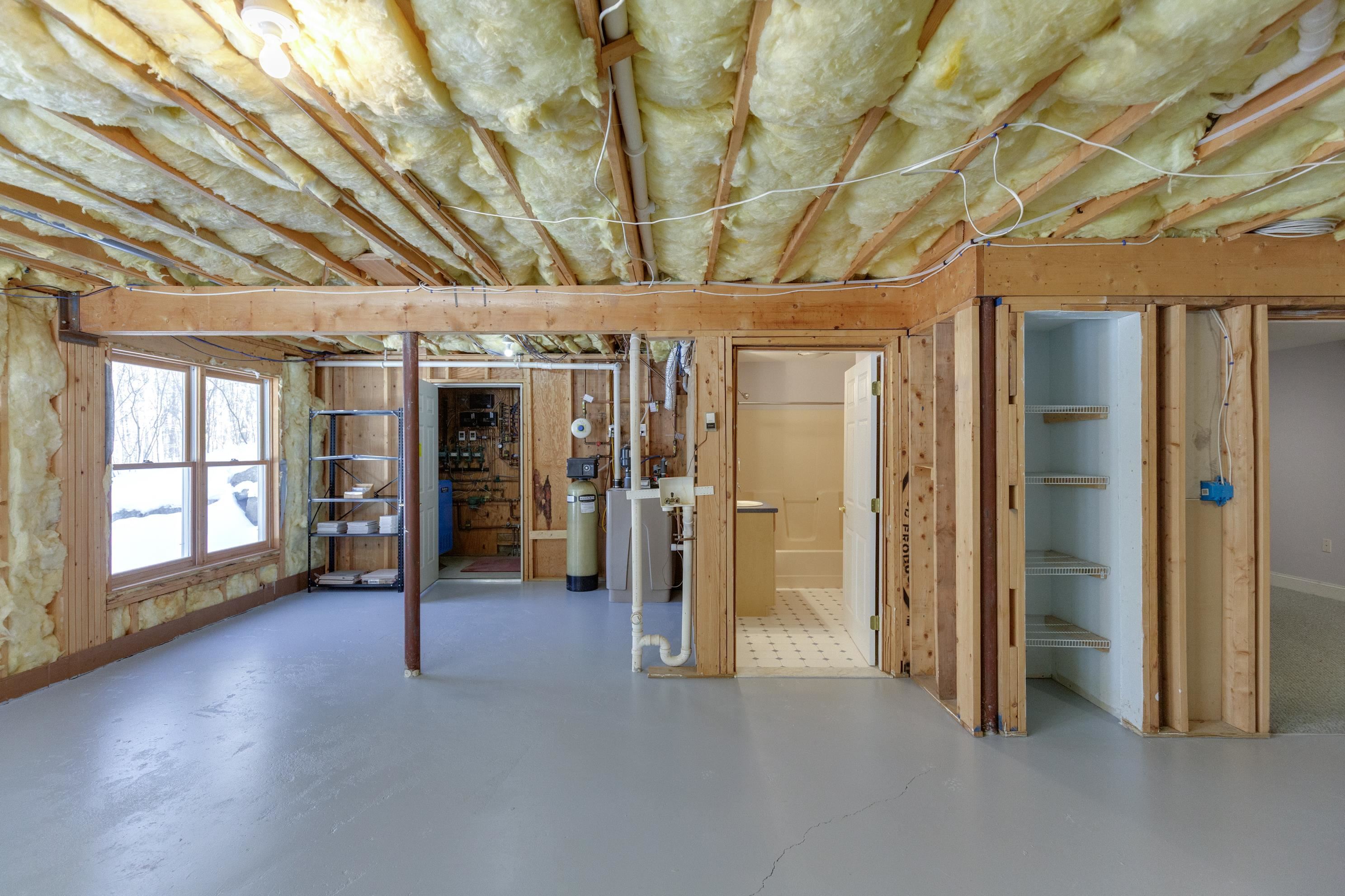 762 Robinson Road Pembroke, NH 03275 - Photo 33 of 36 Gallery Image 33